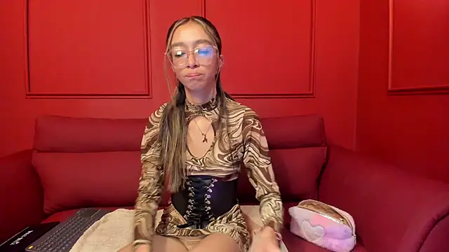 HannaCarttier  online show from 05-27-26, 12:23