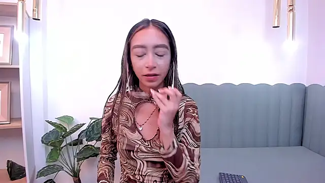 Snapshot of HannaCarttier_ chatting on 06-30-26, 12:27 HannaCarttier online show from 06-30-26, 12:27
