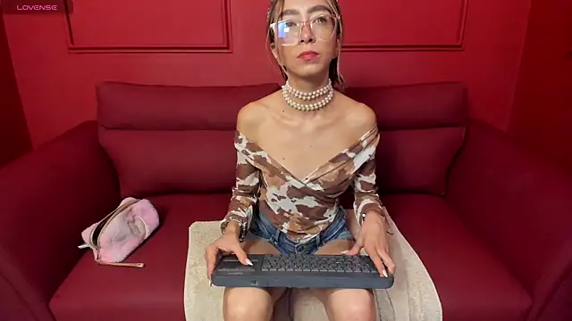 HannaCarttier  online show from 05-30-26, 12:55