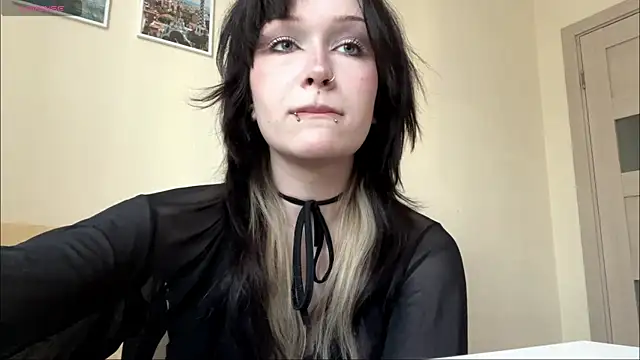 Snapshot of KaseySmit123 chatting on 06-03-26, 04:55 KaseySmit123 online show from 06-03-26, 04:55