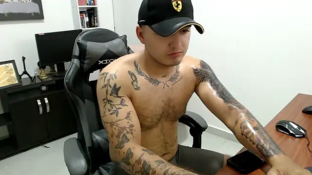 Snapshot of Thiago_420 chatting on 06-11-26, 11:35 Thiago 420 online show from 06-11-26, 11:35