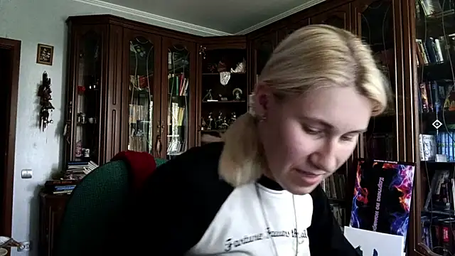 Snapshot of lolkabiolka chatting on 06-10-26, 08:26 lolkabiolka online show from 06-10-26, 08:26