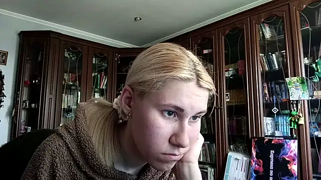 Snapshot of lolkabiolka chatting on 05-20-26, 06:10 lolkabiolka online show from 05-20-26, 06:10