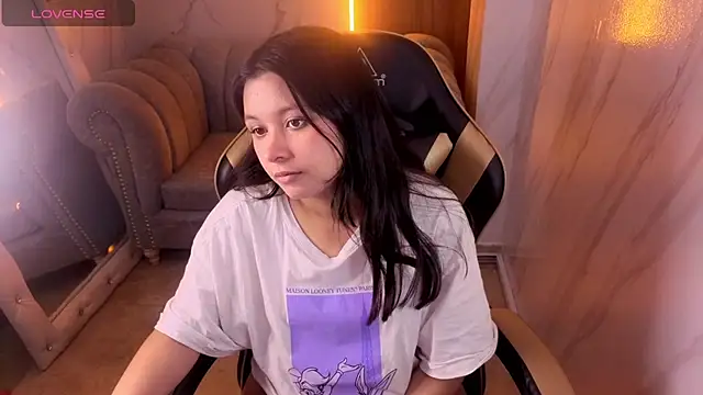 Snapshot of HoneyDoll_tf chatting on 06-30-26, 01:00 HoneyDoll tf online show from 06-30-26, 01:00