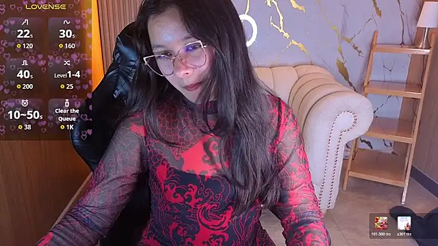 Snapshot of HoneyDoll_tf chatting on 06-11-26, 12:32 HoneyDoll tf online show from 06-11-26, 12:32
