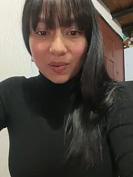 Snapshot of yul-dulce chatting on 06-06-26, 11:32 yul-dulce online show from 06-06-26, 11:32