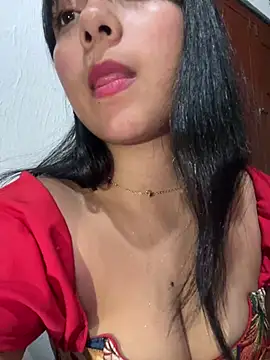 Snapshot of yul-dulce chatting on 07-02-26, 02:01 yul-dulce online show from 07-02-26, 02:01