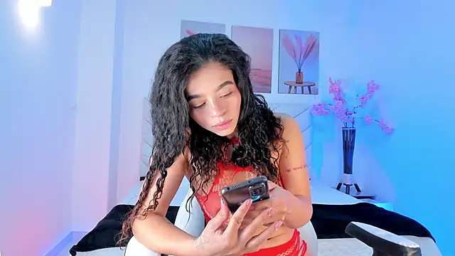 Snapshot of katherin_johnson1 chatting on 06-19-26, 05:30 katherin johnson1 online show from 06-19-26, 05:30