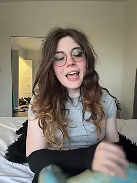 cutypiefull online show from 05-28-26, 12:07