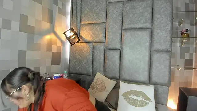 Snapshot of Ainoa_Ruiz chatting on 05-15-26, 06:50 Ainoa Ruiz online show from 05-15-26, 06:50