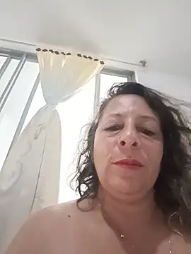 Snapshot of Nikki_milf69 chatting on 05-27-26, 06:26 Nikki milf69 online show from 05-27-26, 06:26