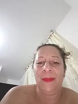 Snapshot of Nikki_milf69 chatting on 05-29-26, 06:41 Nikki milf69 online show from 05-29-26, 06:41
