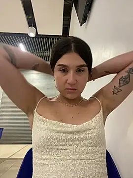 Snapshot of IsabelleMilan chatting on 07-13-26, 04:39 IsabelleMilan online show from 07-13-26, 04:39