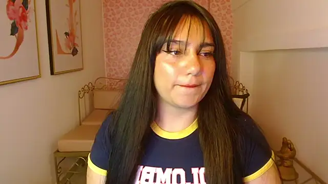 Snapshot of Aitanaa_gomezz chatting on 05-19-26, 01:07 Aitanaa gomezz online show from 05-19-26, 01:07