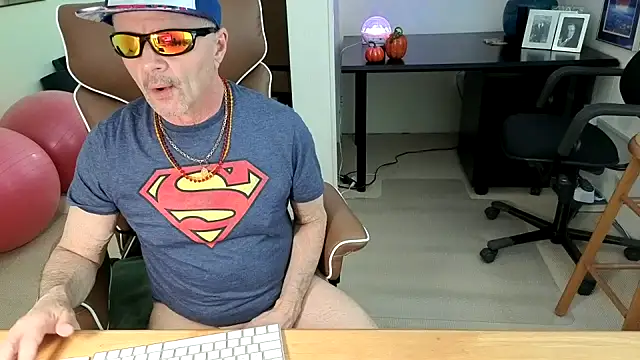 hotdadbod online show from 10-27-25, 07:48