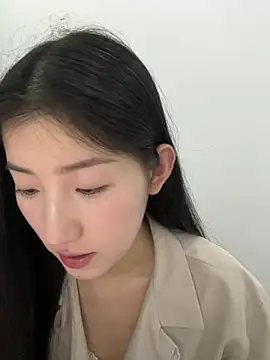 Snapshot of Mina_168 chatting on 05-13-26, 05:47 Mina 168 online show from 05-13-26, 05:47