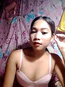 Snapshot of hottie_zaira chatting on 05-17-26, 12:38 hottie zaira online show from 05-17-26, 12:38
