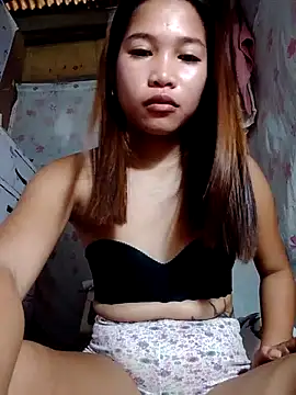 Snapshot of hottie_zaira chatting on 07-20-26, 01:02 hottie zaira online show from 07-20-26, 01:02
