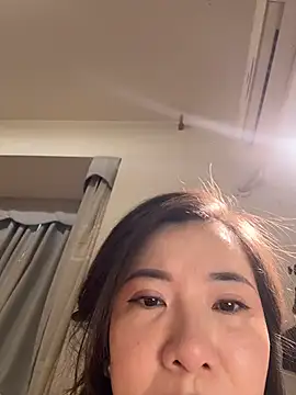 xichunhh online show from 07-10-26, 08:47