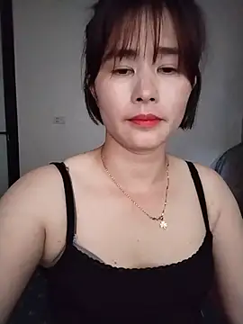 Snapshot of se-xy12 chatting on 05-16-26, 11:20 se-xy12 online show from 05-16-26, 11:20