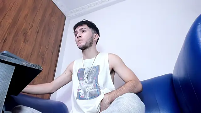 Snapshot of kavencastro chatting on 07-16-26, 04:20 kavencastro online show from 07-16-26, 04:20