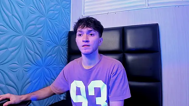Snapshot of kavencastro chatting on 05-13-26, 01:34 kavencastro online show from 05-13-26, 01:34