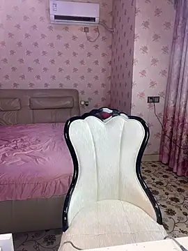 Snapshot of Yiyi-a- chatting on 06-05-26, 10:04 Yiyi-a- online show from 06-05-26, 10:04