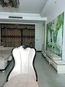 Snapshot of Yiyi-a- chatting on 05-20-26, 03:31 Yiyi-a- online show from 05-20-26, 03:31