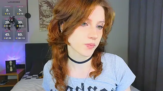 Snapshot of vampi_queen chatting on 06-25-26, 11:21 vampi queen online show from 06-25-26, 11:21