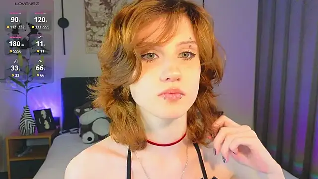 Snapshot of vampi_queen chatting on 07-10-26, 04:51 vampi queen online show from 07-10-26, 04:51