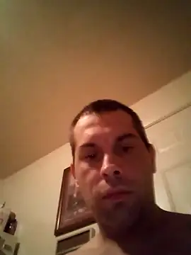Snapshot of Johnathanleenol chatting on 06-18-26, 08:57 Johnathanleenol online show from 06-18-26, 08:57