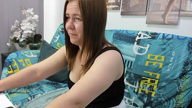 Snapshot of Dear_hollyy chatting on 06-05-26, 06:52 Dear hollyy online show from 06-05-26, 06:52