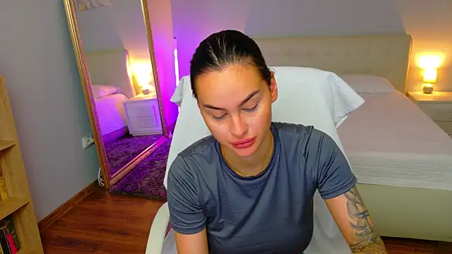 BabyyGirll  online show from 07-01-26, 03:29