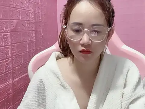 Snapshot of Hori873 chatting on 05-28-26, 02:12 Hori873 online show from 05-28-26, 02:12