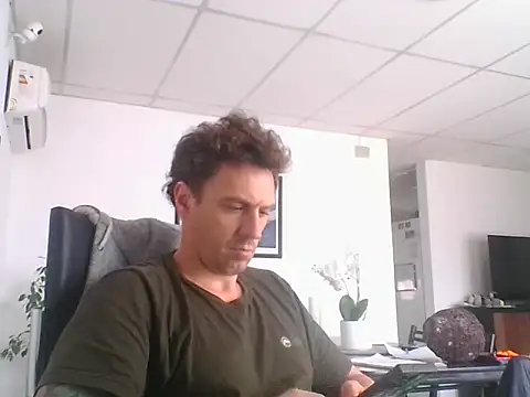 Snapshot of sebasevi chatting on 06-02-26, 02:28 sebasevi online show from 06-02-26, 02:28