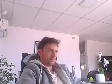 Snapshot of sebasevi chatting on 05-26-26, 01:42 sebasevi online show from 05-26-26, 01:42