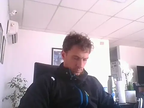 Snapshot of sebasevi chatting on 05-21-26, 02:36 sebasevi online show from 05-21-26, 02:36