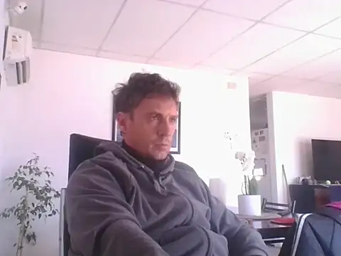 Snapshot of sebasevi chatting on 05-18-26, 01:49 sebasevi online show from 05-18-26, 01:49