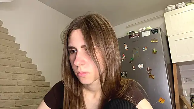 ZaraGuyette online show from 05-17-26, 11:05