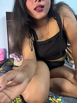 Snapshot of shivani099 chatting on 05-17-26, 02:39 shivani099 online show from 05-17-26, 02:39