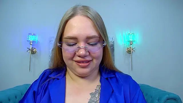 Snapshot of DianaKristol chatting on 06-26-26, 06:14 DianaKristol online show from 06-26-26, 06:14