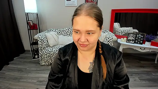 Snapshot of DianaKristol chatting on 06-06-26, 06:13 DianaKristol online show from 06-06-26, 06:13