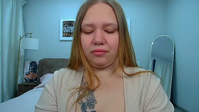 Snapshot of DianaKristol chatting on 06-02-26, 06:24 DianaKristol online show from 06-02-26, 06:24
