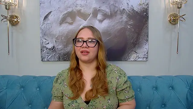 Snapshot of DianaKristol chatting on 06-19-26, 06:14 DianaKristol online show from 06-19-26, 06:14