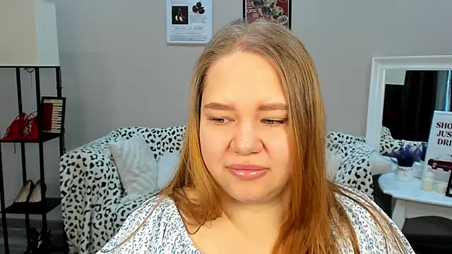 Snapshot of DianaKristol chatting on 05-20-26, 06:21 DianaKristol online show from 05-20-26, 06:21