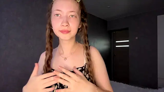 Emily Mur  online show from 07-27-26, 05:03