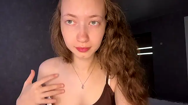 Emily Mur  online show from 07-21-26, 05:09