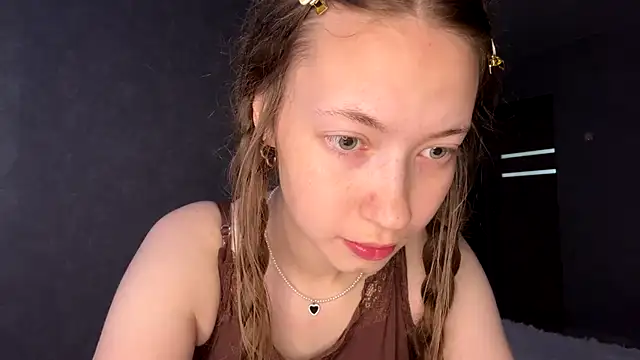 Emily Mur  online show from 07-17-26, 05:04