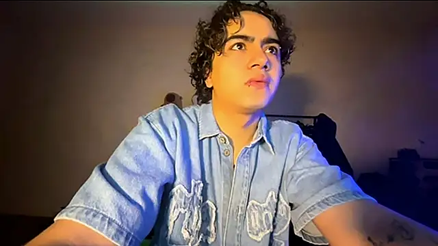 Snapshot of _ELIGOS_ chatting on 05-31-26, 06:42 ELIGOS online show from 05-31-26, 06:42