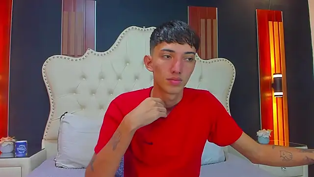 Snapshot of MichaelVasquex chatting on 05-16-26, 12:15 MichaelVasquex online show from 05-16-26, 12:15